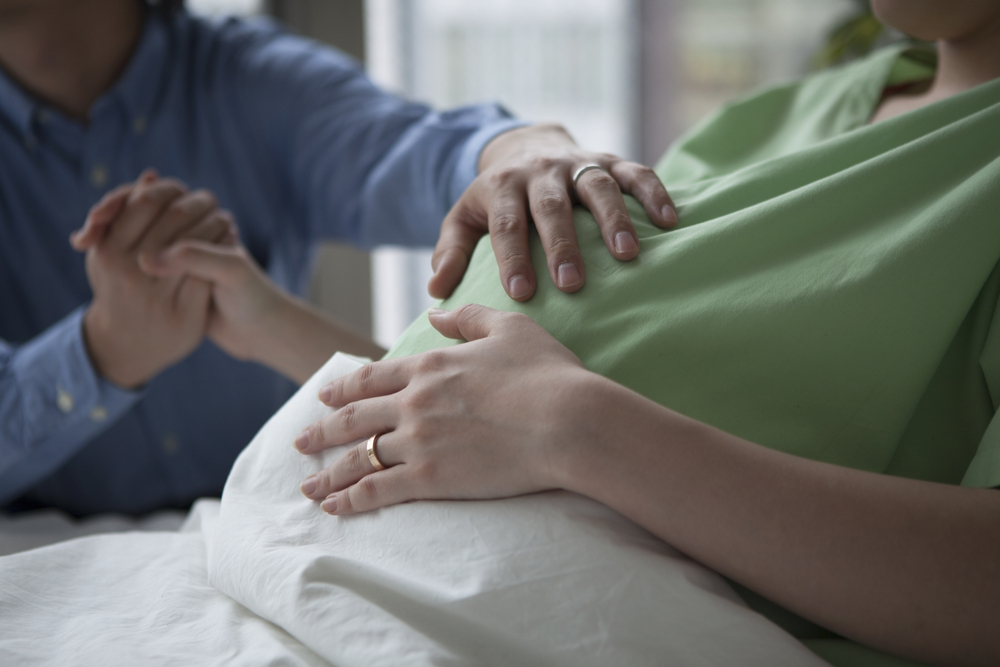 ស្រីៗយើងដឹងអត់ អ្វីជាវិធីសម្រាលកូនដោយគ្មានការឈឺចាប់?