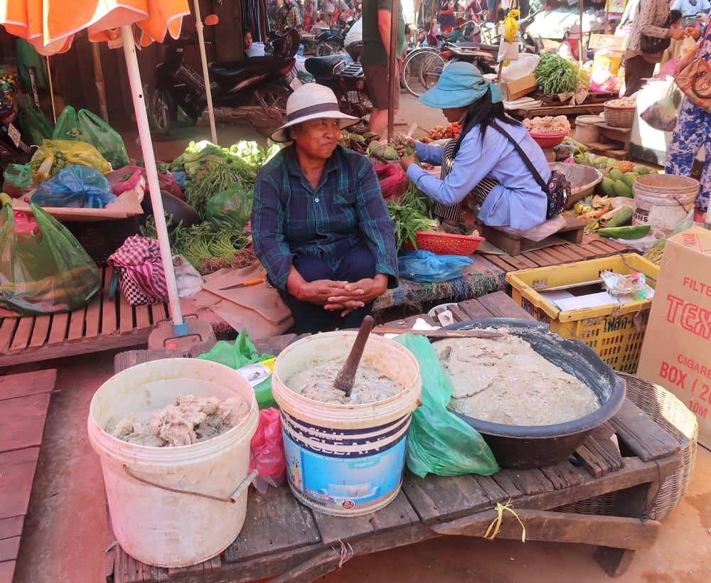 ទិញផ្អក​ប្រហុក ត្រី​ប្រឡាក់ លក់​នៅផ្សារ​ ប្រឈមនឹងថ្នាំគីមី?