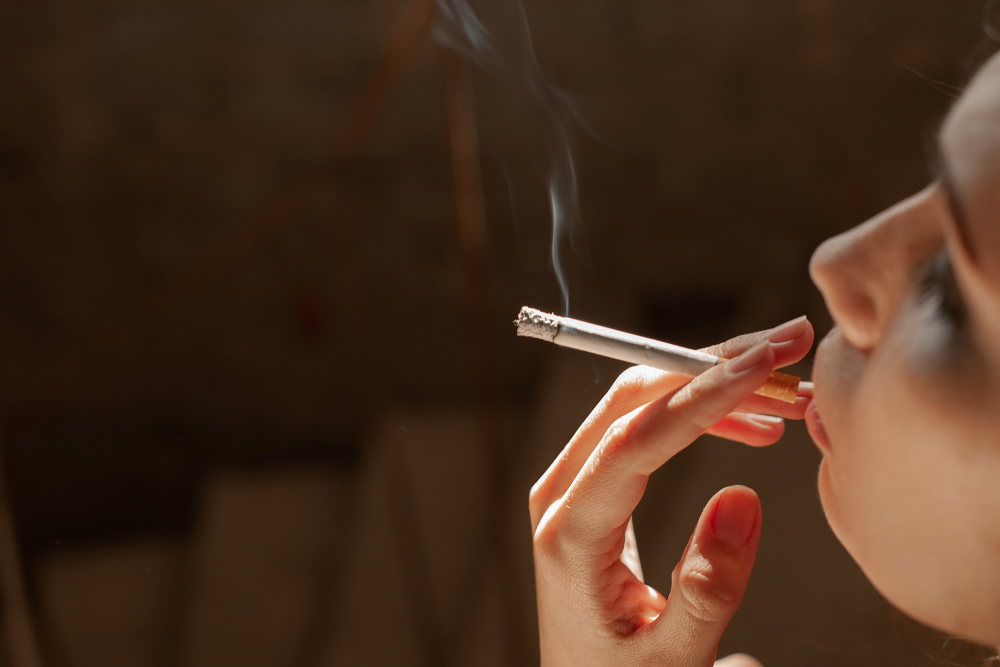 ជក់បារី មិនត្រឹមតែអាចបង្កមហារីក សុខភាពផ្លូវចិត្តក៏ដុនដាប!