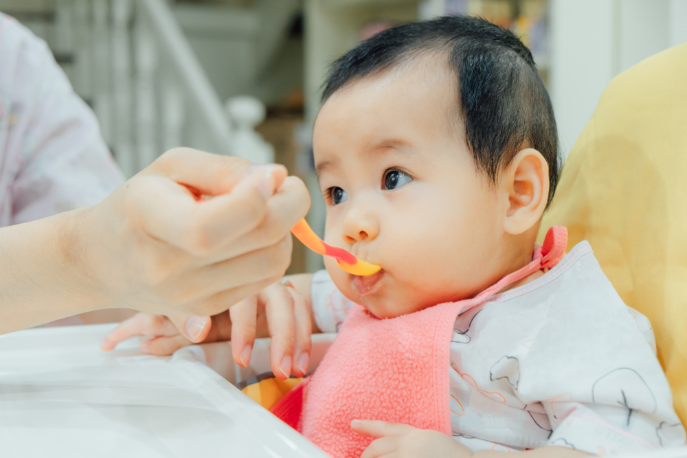 កូនក្មេងតូចៗញ៉ាំចំណីអាហារច្រើន ហើយលែងសូវម៉ឹម មានបញ្ហាអីអត់?