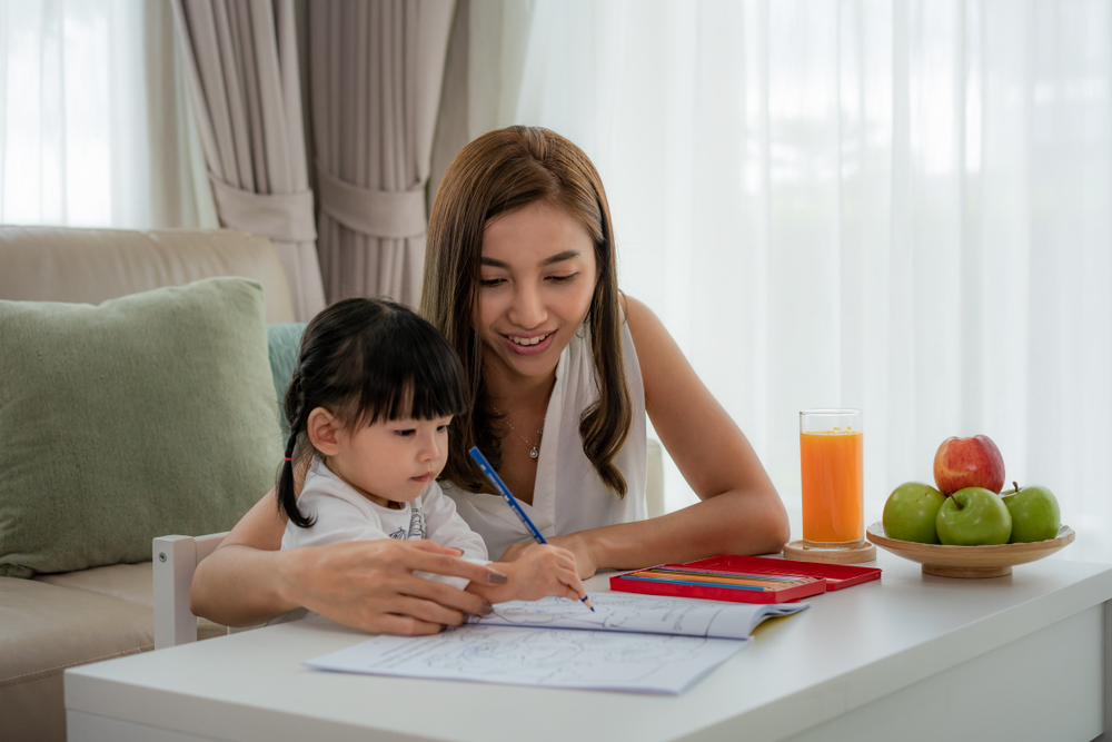 ពេលកូនចាប់ផ្តើមចូលរៀន ដើម្បីឆាប់ចេះ ម៉ាក់ប៉ាមិនត្រូវរំលងរឿងប៉ុន្មាននេះទេ