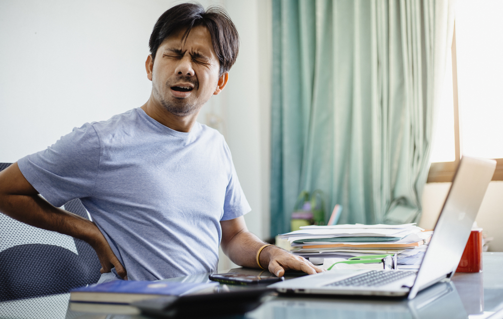 ឧស្សាហ៍​ឈឺ​ខ្នង ឈឺ​ចង្កេះ សាក​ល្បង​តិចនិក​នេះ​ម្ដងមើល៍ !