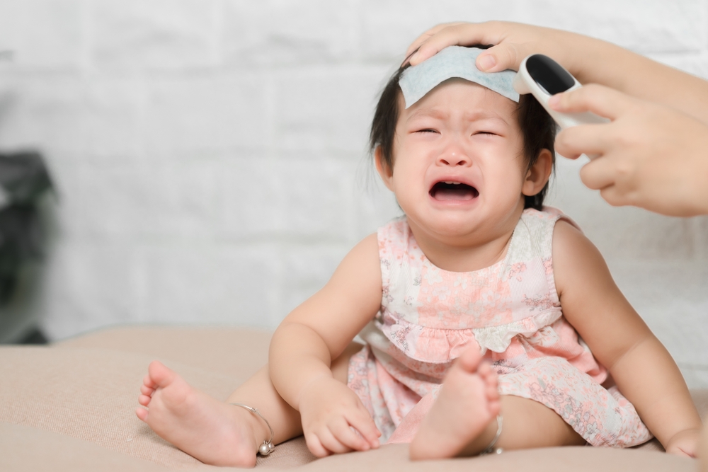 ជំងឺរលាកបំពង់កមានសញ្ញាអីខ្លះ? ម៉េចកុមារតូចៗឧស្សាហ៍កើតម៉្លេះ?