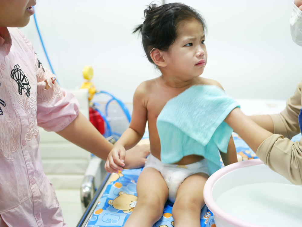 ពេលកូនមានអាការៈប្រកាច់ប៉ាម៉ាក់ដឹងតែភ័យហើយ តែត្រូវចេះធ្វើរឿងទាំងនេះដែរ