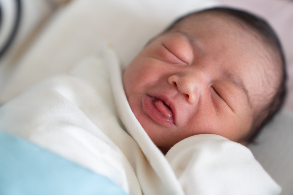 ពេលទារកស្ទះរន្ធទឹកភ្នែក ម៉ាក់ប៉ាអាចដោះស្រាយដោយវិធីសាស្ត្រទាំងនេះបាន