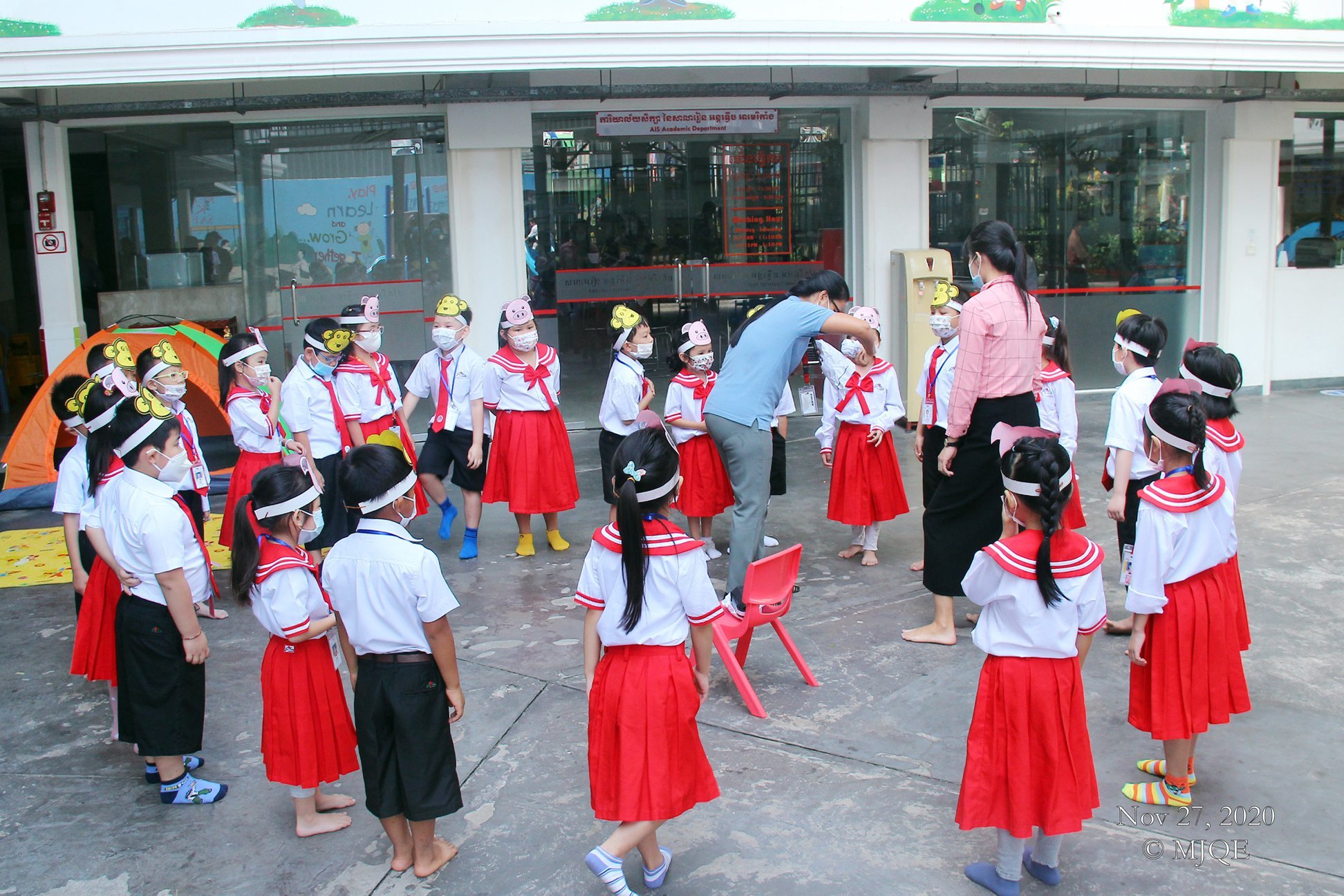 ផ្អាកដំណើរការសាលារៀន​អន្តរទ្វីបអាមេរិកាំង​ ម៉ៅសេងទុង