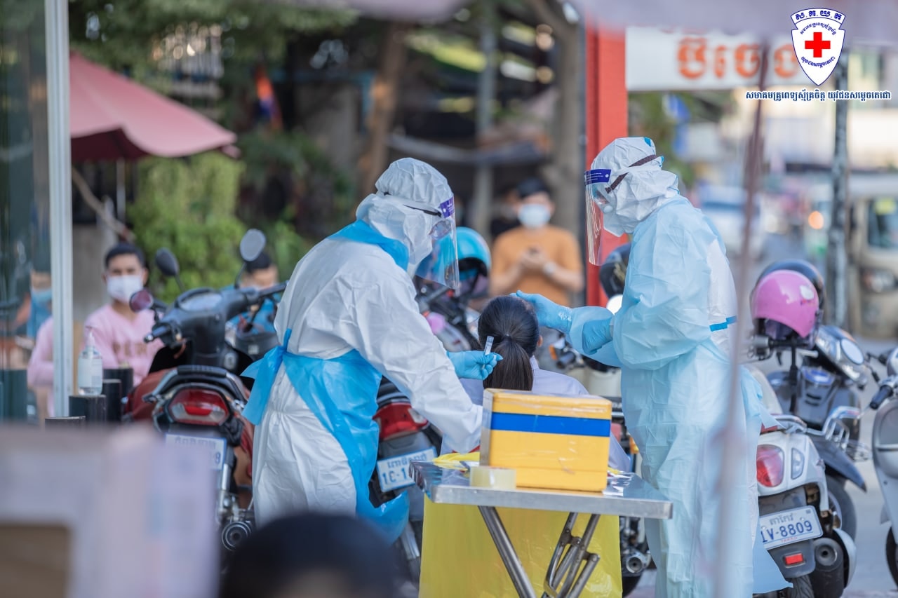 កូវីដ ១៩៖ រកឃើញអ្នកឆ្លងថ្មី ៣៥នាក់ ជាសះស្បើយ ៣២