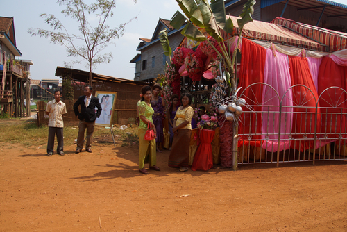 យប់មិញផ្អើលអ្នកឆ្លងកូវីដ ទៅការនៅកំពត ព្រឹកនេះរដ្ឋបាលខេត្តប្រកាសផ្អាកពិធីរៀបការ ជប់លៀង