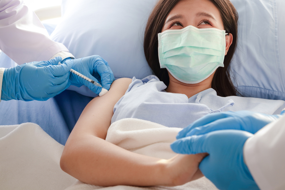 ចាក់វ៉ាក់សាំងកូវីដ-១៩ ហើយ យូរប៉ុនណាទើបរាងកាយមានអង់ទីករការពារ?