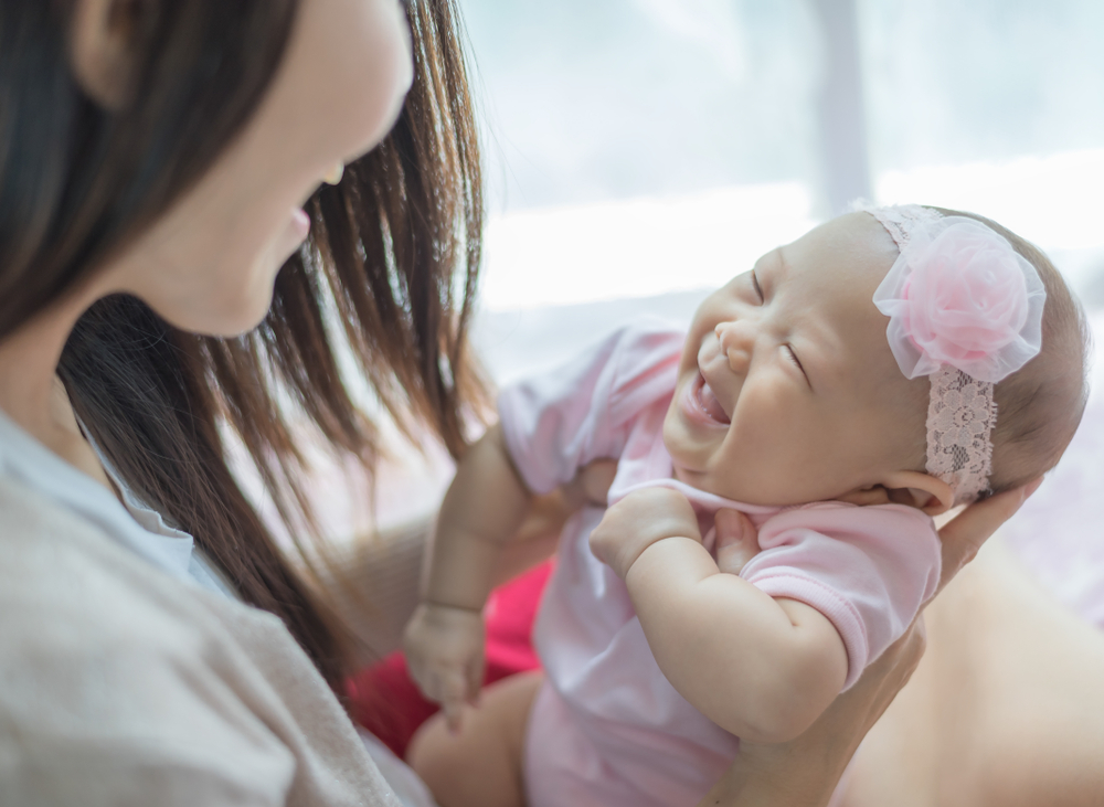 ទារកទើបកើត មើលមិនឃើញផង ម៉េចអាចចំណាំម៉ាក់ៗច្បាស់ម៉្លេះ?