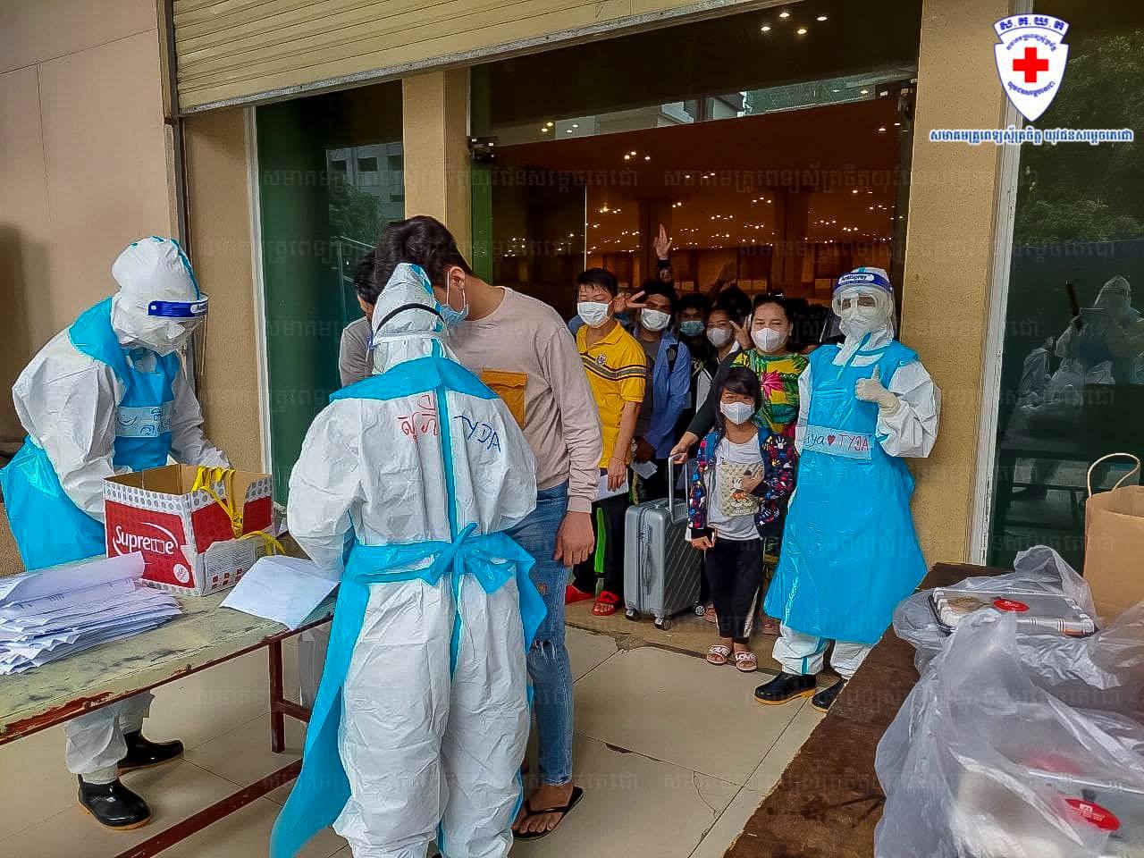 តួលេខថ្ងៃនេះមានអ្នកជាសះស្បើយពីកូវីដជាង ១ពាន់ ខណៈអ្នកឆ្លងថ្មីមាន ៣៤៥នាក់