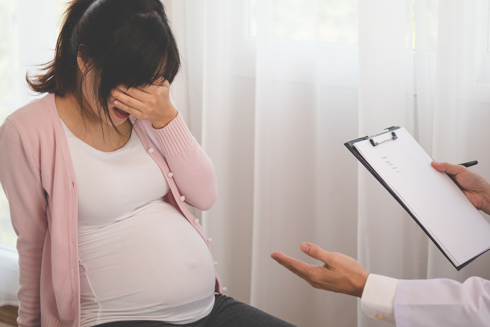 ម៉ាក់ៗបែកទឹកភ្លោះ តែមិនឈឺពោះអាចមានបញ្ហាដល់កូន និងខ្លួន