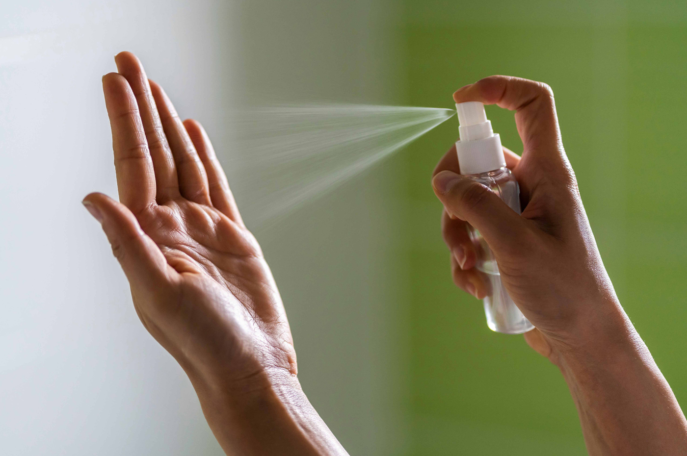 កុំចេះតែហ៊ានដាក់ចូលមាត់! អាល់កុលក្នុង​គ្រឿងស្រវឹង ខុសពីអាល់កុល​លាង​ដៃ